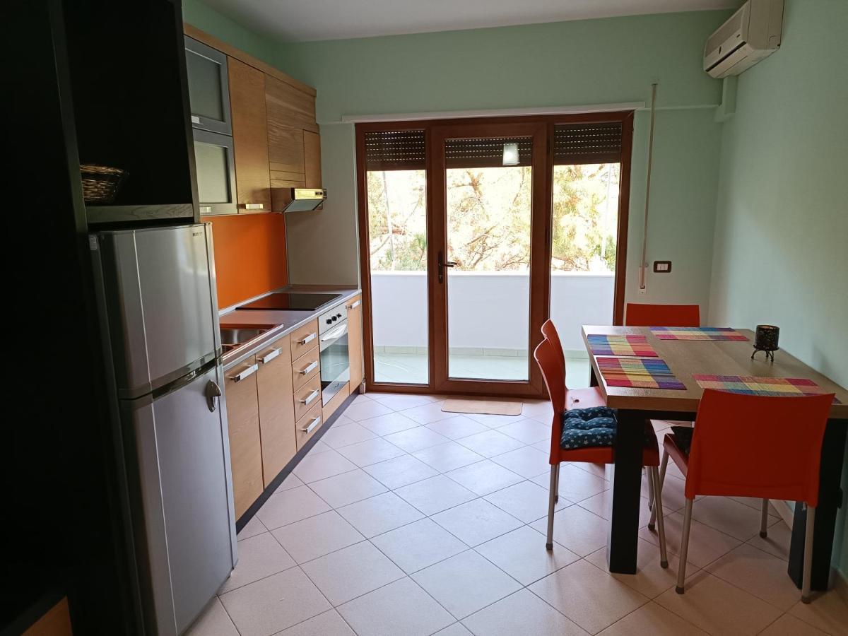Family Beach 100 Square Metres Apartment Golem  Exterior photo