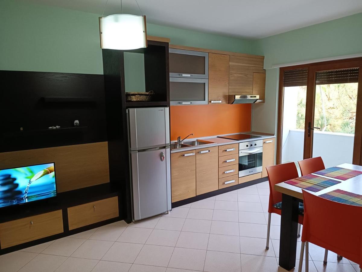 Family Beach 100 Square Metres Apartment Golem  Exterior photo